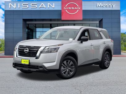New 2025 Nissan Pathfinder S