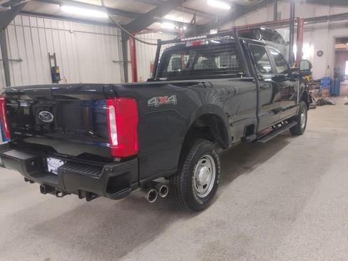 Certified 2023 Ford F250 XL image 4