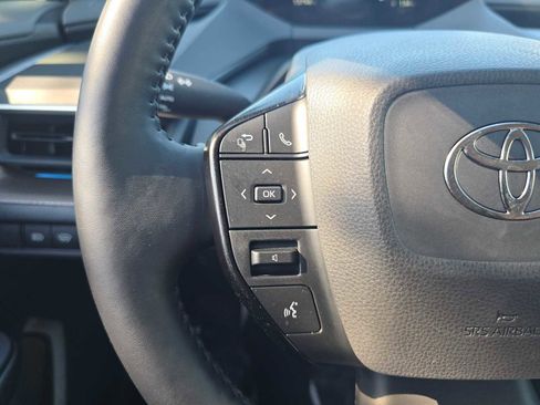 Used 2025 Toyota Prius XLE FWD image 30