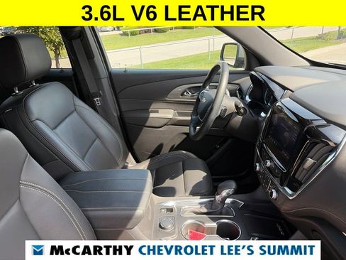 Used 2023 Chevrolet Traverse LT FWD image 28