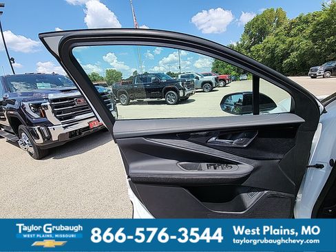 New 2025 Chevrolet Blazer EV LT w/ Super Cruise Package FWD image 12