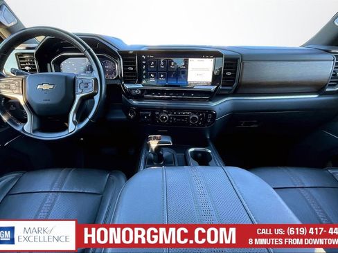 Used 2023 Chevrolet Silverado 1500 High Country w/ Technology Package image 7