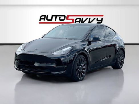Used 2025 Tesla Model Y Performance AWD/4WD image 3