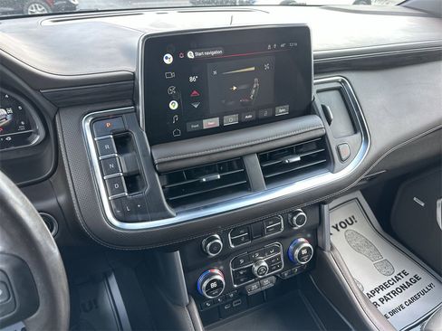 Used 2022 GMC Yukon XL SLT w/ SLT Premium Package image 18