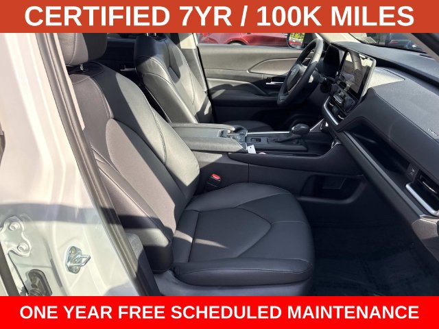 Used 2024 Toyota Grand Highlander AWD Hybrid image 9