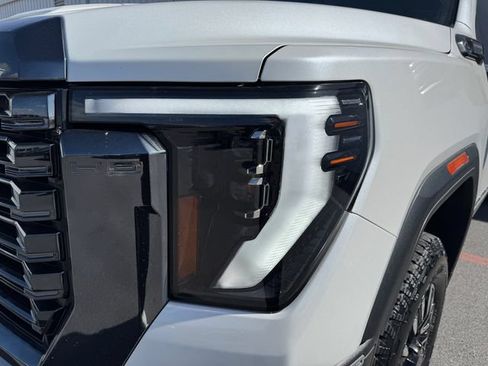 Used 2024 GMC Sierra 2500 Denali Ultimate AWD/4WD image 33
