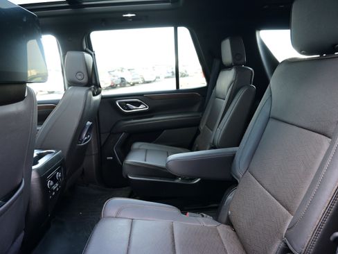 Used 2024 Chevrolet Tahoe High Country w/ Advanced Technology Package image 18