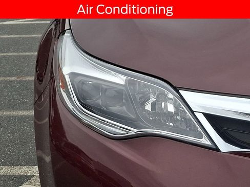 Used 2015 Toyota Avalon XLE image 9