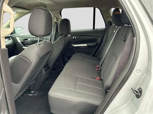 Used 2013 Ford Edge SE image 13