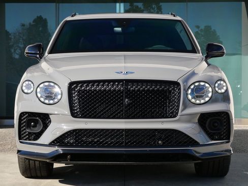 Used 2022 Bentley Bentayga image 12