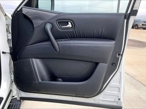 Used 2023 Nissan Armada SV image 29