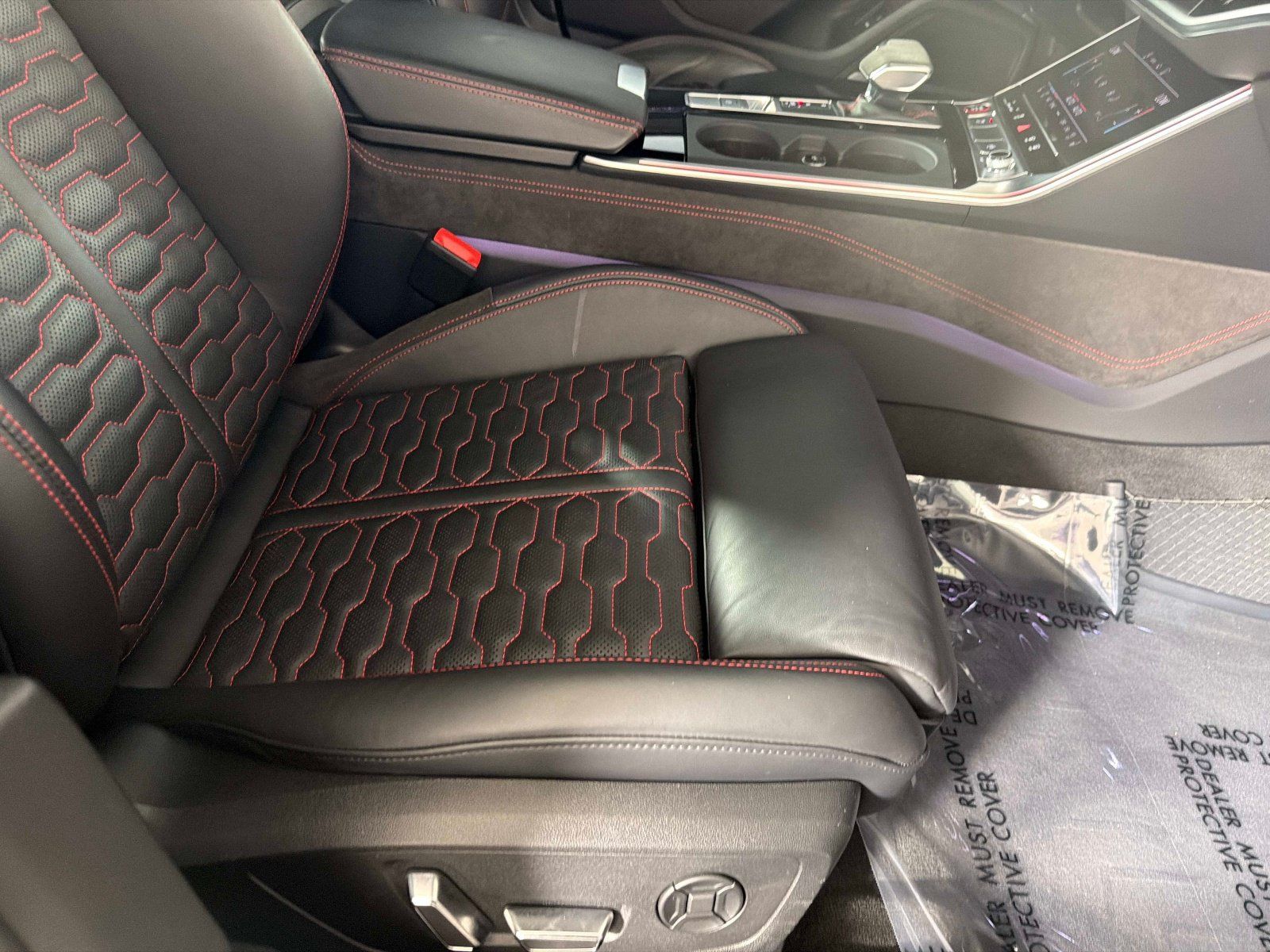 Used 2021 Audi RS 6 AWD/4WD image 26