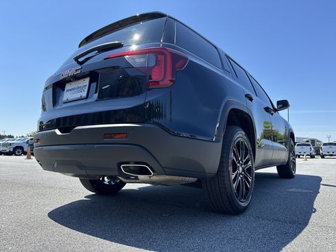 Used 2022 GMC Acadia SLT w/ Elevation Edition FWD image 10
