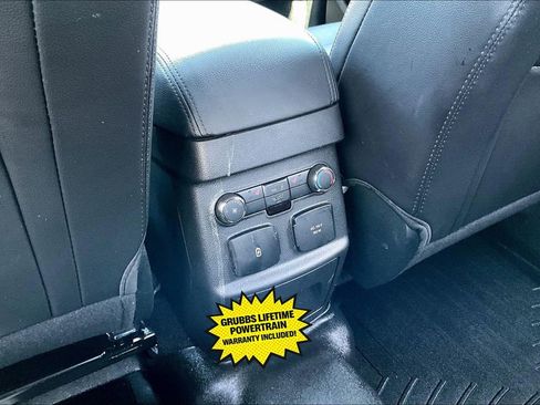 Used 2019 Ford Explorer Limited w/ Ford Safe & Smart Package image 29