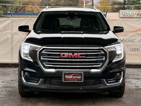 Used 2024 GMC Terrain SLT image 5
