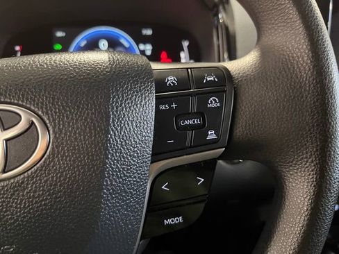 Used 2025 Toyota Camry LE image 23