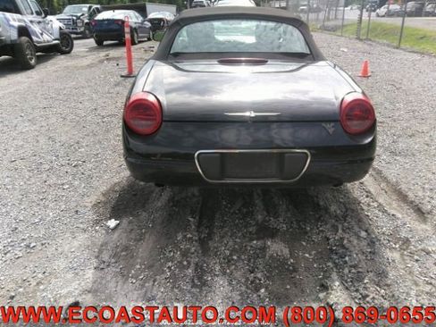 Used 2005 Ford Thunderbird Deluxe image 9
