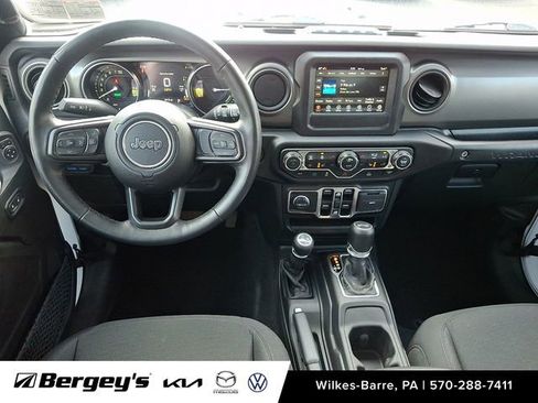 Used 2023 Jeep Wrangler Unlimited w/ Cold Weather Group AWD/4WD image 13