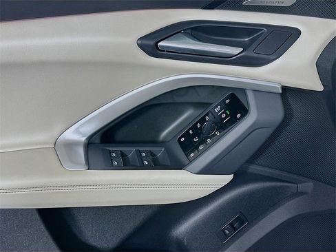 New 2025 Audi Q5 Premium Plus image 21