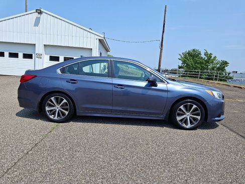 Used 2017 Subaru Legacy 2.5i Limited AWD/4WD image 7