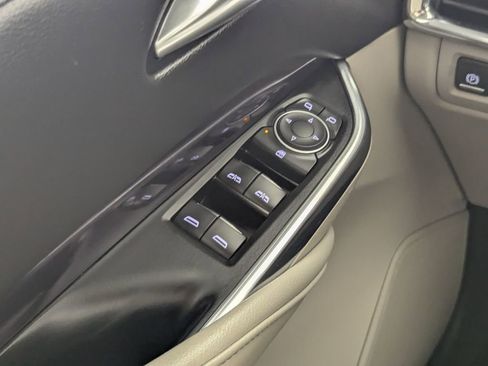 Used 2022 Cadillac XT4 Luxury image 15