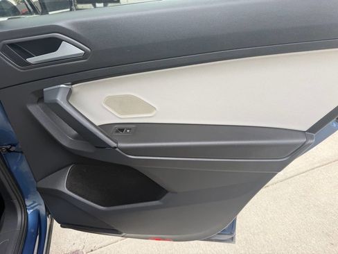 Used 2019 Volkswagen Tiguan SE w/ Panoramic Sunroof Package FWD image 27