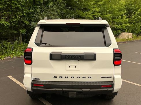 New 2026 Toyota 4Runner TRD Off-Road Premium AWD/4WD image 4