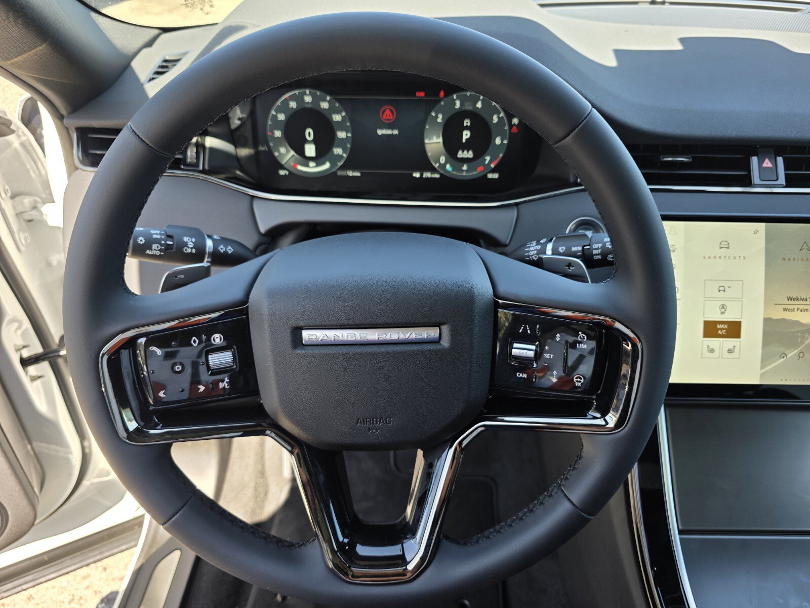 Used 2026 Land Rover Range Rover Evoque S AWD/4WD image 15