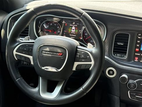 Used 2015 Dodge Charger SXT RWD image 11