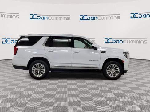 Used 2023 GMC Yukon SLT AWD/4WD image 9