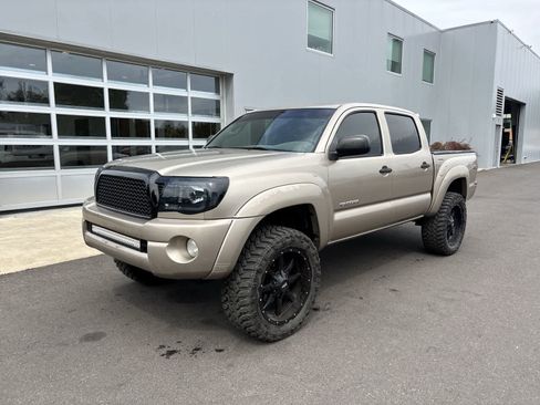 Used 2005 Toyota Tacoma 4x4 Double Cab w/ TRD Off-Road Pkg #2 image 1