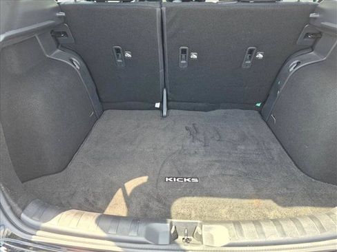 Used 2023 Nissan Kicks S FWD image 7