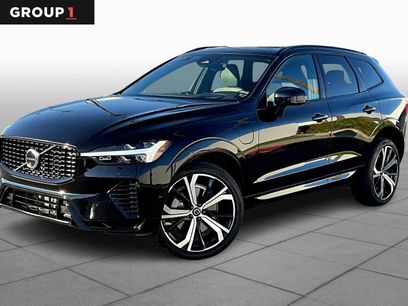 Used 2022 Volvo XC60 T8 R-Design w/ Advanced Package