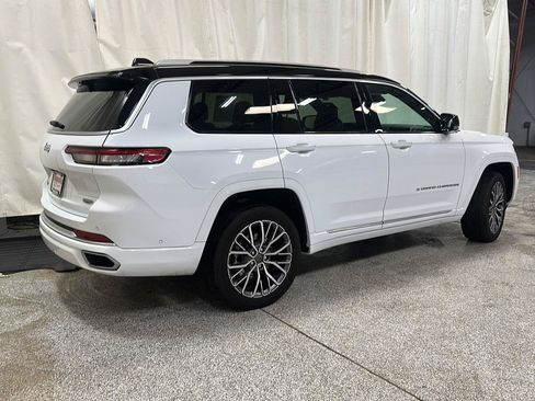 Certified 2023 Jeep Grand Cherokee L Summit AWD/4WD image 5