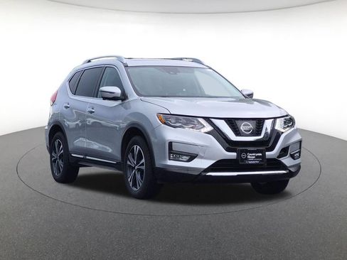 Used 2017 Nissan Rogue SL w/ SL Premium Package AWD/4WD image 3