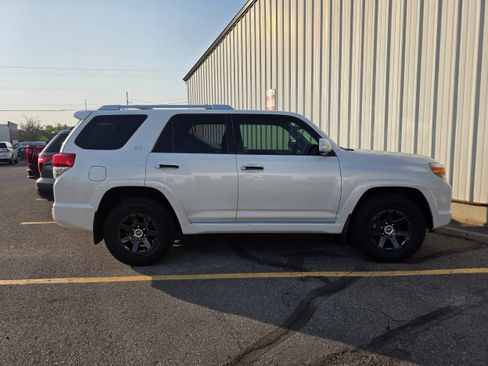 Used 2012 Toyota 4Runner SR5 AWD/4WD image 1