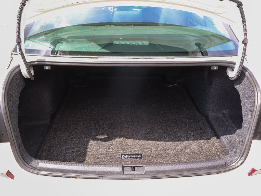 Used 2019 Volkswagen Passat 2.0T Wolfsburg FWD image 10