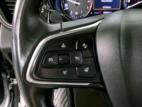 Used 2023 Buick Envision Essence image 18