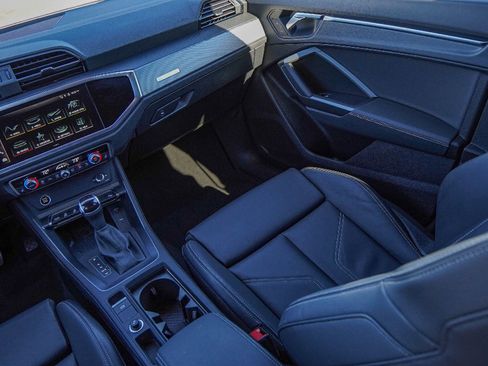 Certified 2025 Audi Q3 2.0T Premium w/ Convenience Package image 27