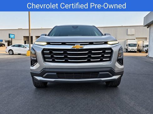 Used 2026 Chevrolet Equinox LT FWD image 2
