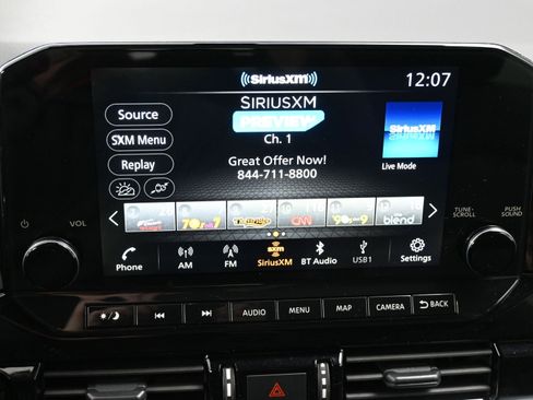 Certified 2025 Nissan Pathfinder SL image 18