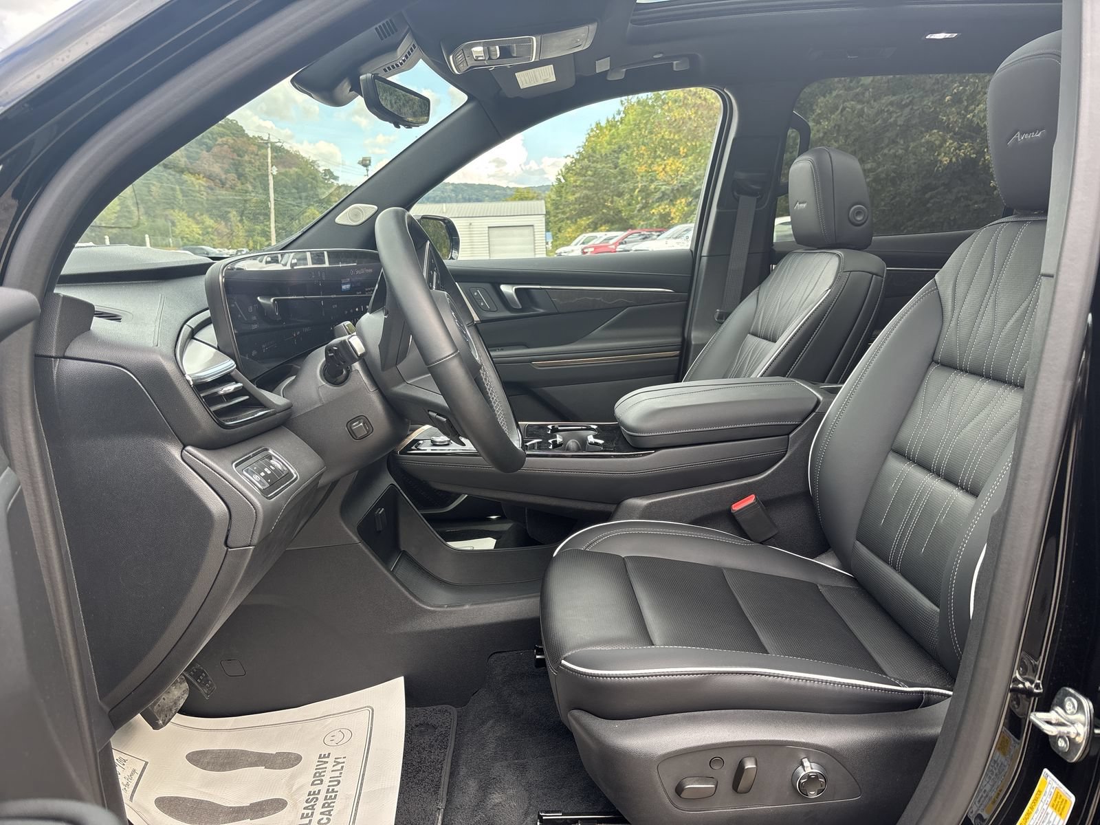 Used 2026 Buick Enclave Avenir w/ Super Cruise Package FWD image 14