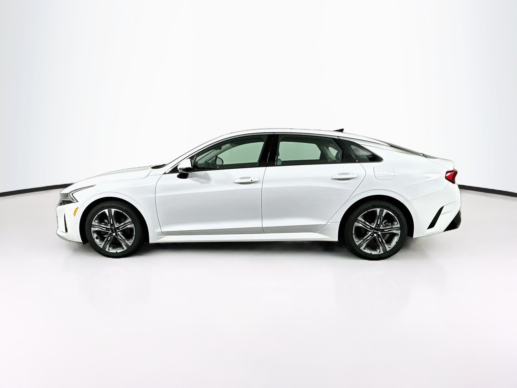 Used 2024 Kia K5 EX w/ EX Premium Package FWD image 4