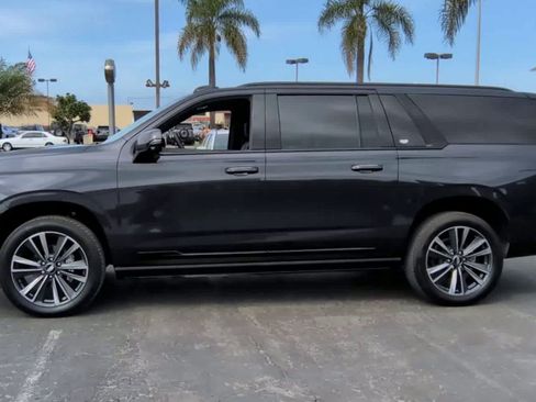 New 2025 Cadillac Escalade ESV Sport w/ LPO, Floor Liner Package AWD/4WD image 66