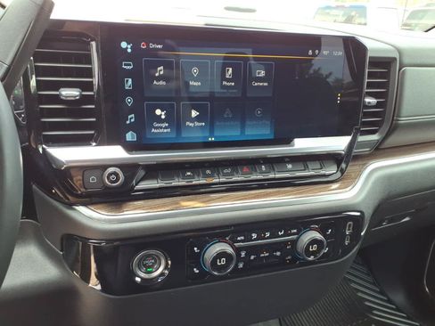 Used 2023 Chevrolet Silverado 1500 LT AWD/4WD image 13