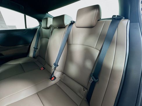 New 2025 Lexus ES 350 w/ Premium Package image 23