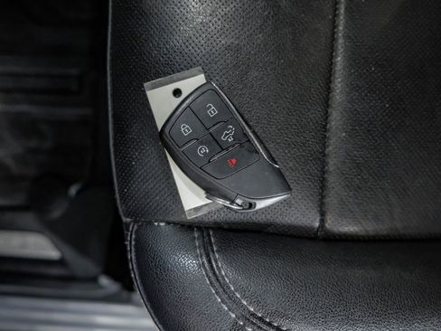 Used 2023 GMC Sierra 1500 SLT image 65