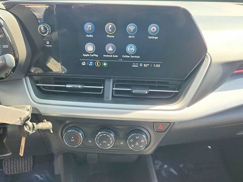 Used 2025 Chevrolet Trax RS FWD image 20