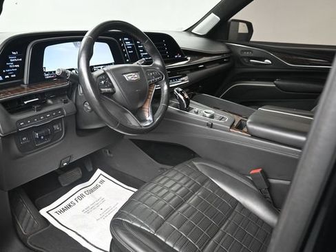 Used 2022 Cadillac Escalade ESV Sport Platinum AWD/4WD image 5