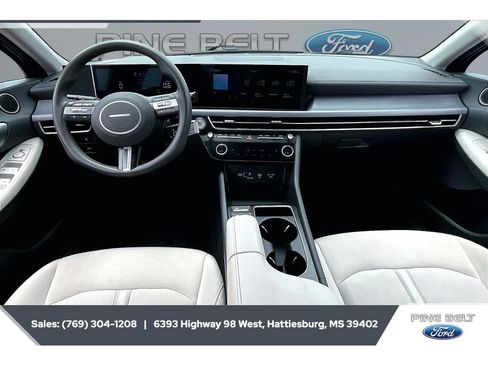 Used 2025 Hyundai Sonata SEL FWD image 13
